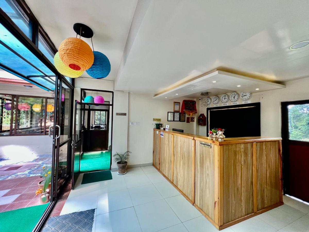 Hotel Sakura Durbar Нагаркот Экстерьер фото
